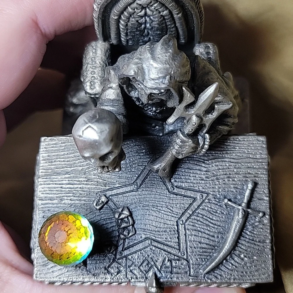 Myth & Magic Dark Secrets "Guardian Of The Demons" Figurine (#6210) - Picture 3 of 7